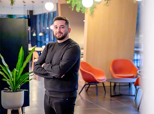 540X400_0015_2411-HR_Storage_team_photo-042