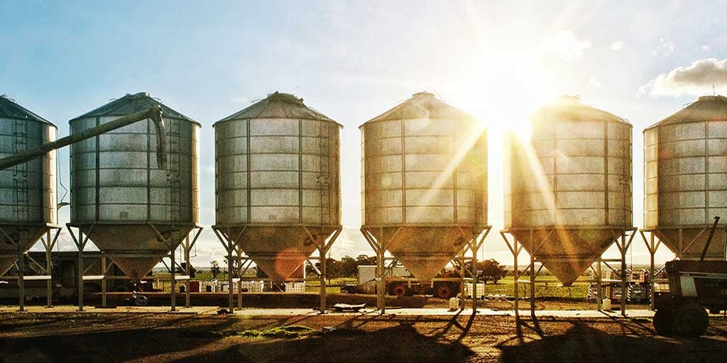 Mobile sand silo management